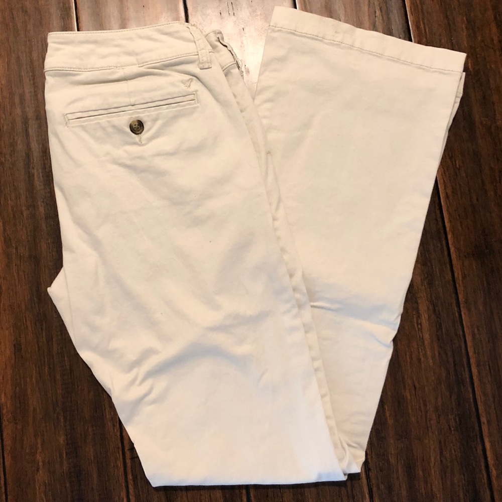 American Eagle cream Khakis